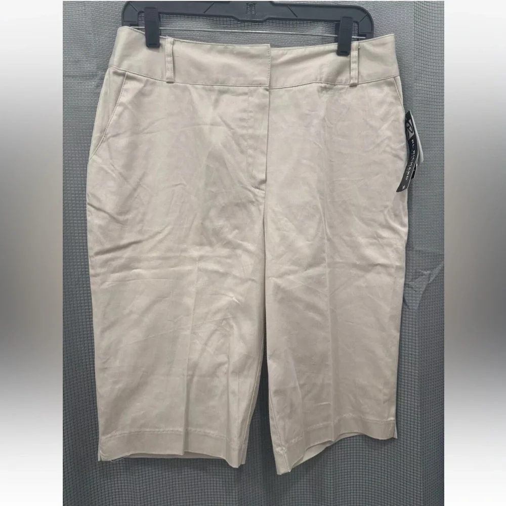 NWT Khaki Bermuda Chino Flat Front Shorts Women’s Size 10 RL Richard New York